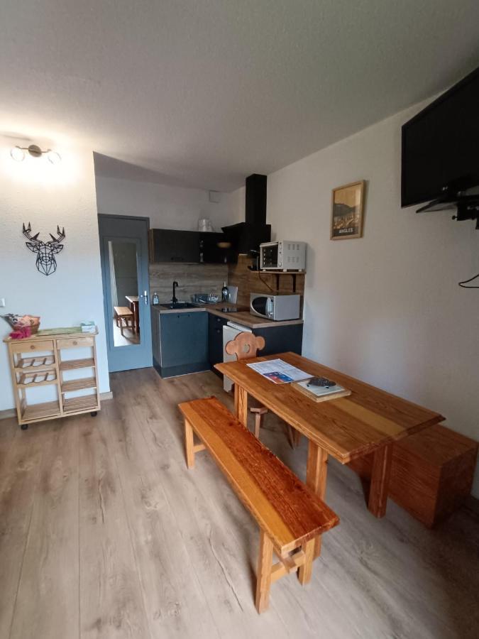 Appartement Ideal Pour Famille Les Angles  Eksteriør bilde